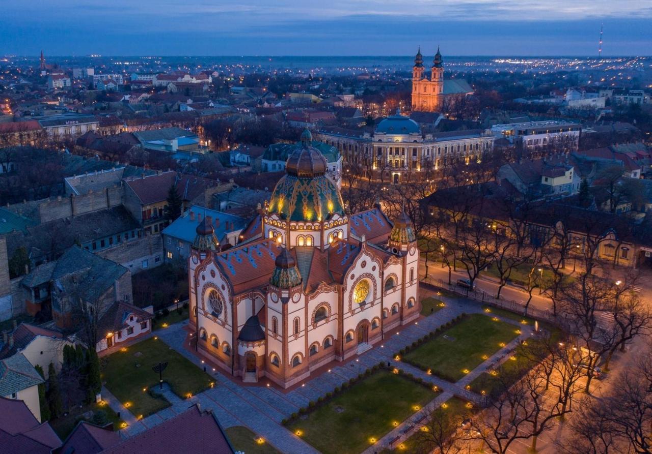 Lena Apartman Subotica Buitenkant foto