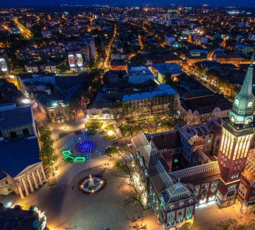 Lena Apartman Subotica Buitenkant foto